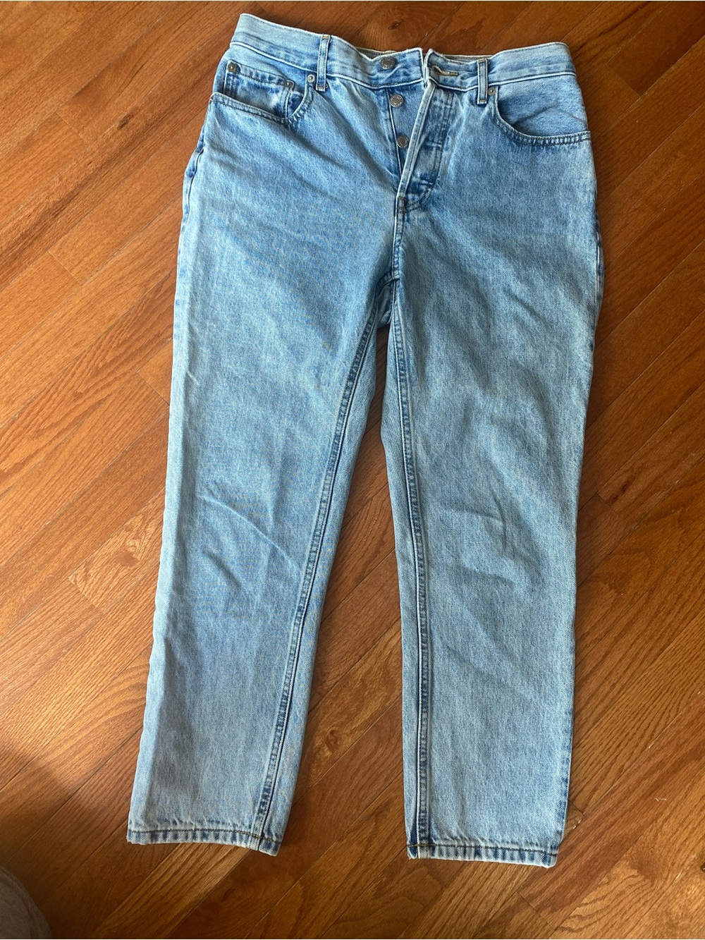 Everlane The ’90s Cheeky Straight Leg Jeans Light Wash Cropped
